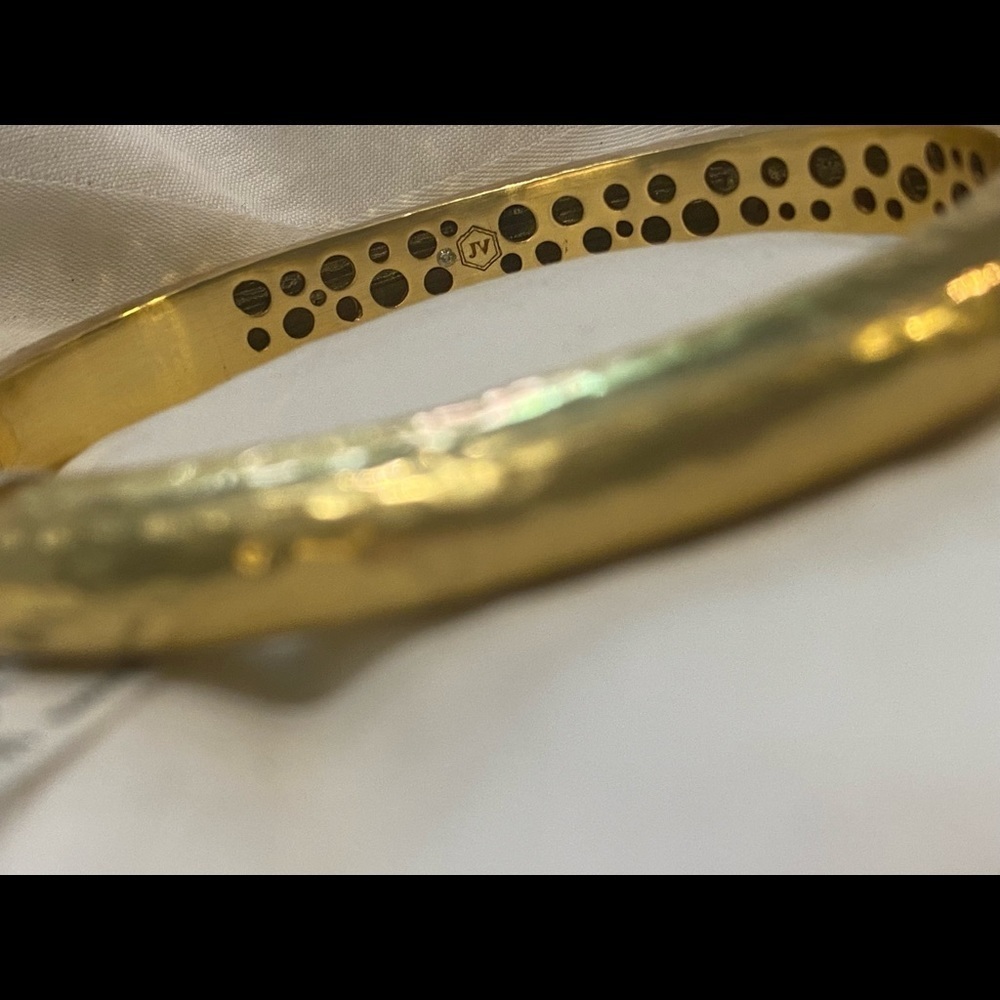 Catalina Hinge Bangle - Picture 4 of 4